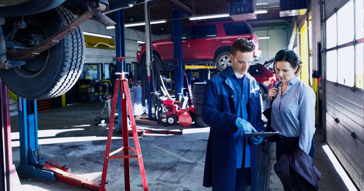 Auto Technicians Prepare for Lucrative Jobs